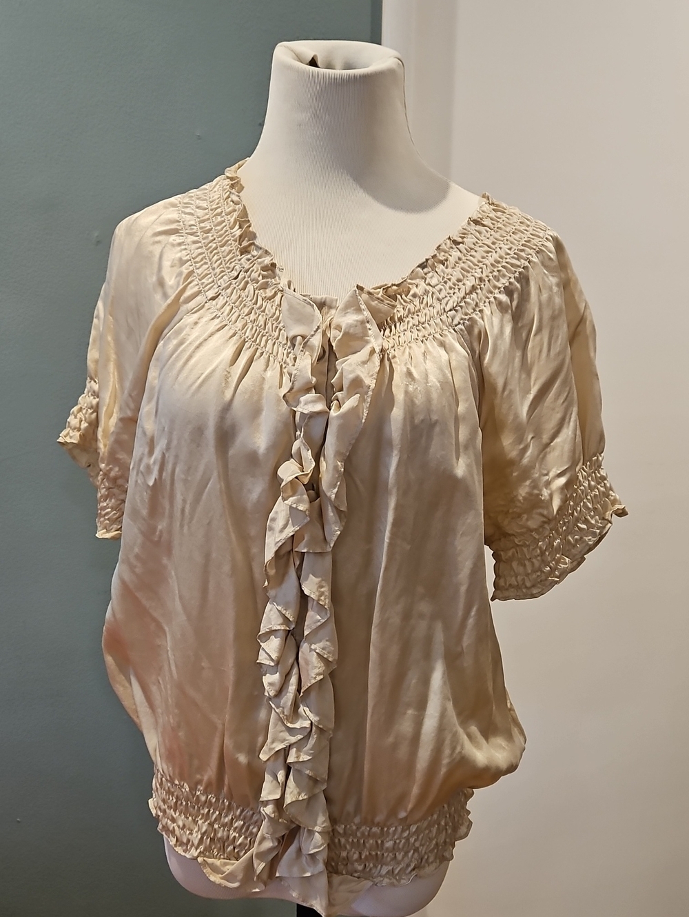 Silk Joie Cream Ruffle-Front Eladtic Shirred Blouse 0261
